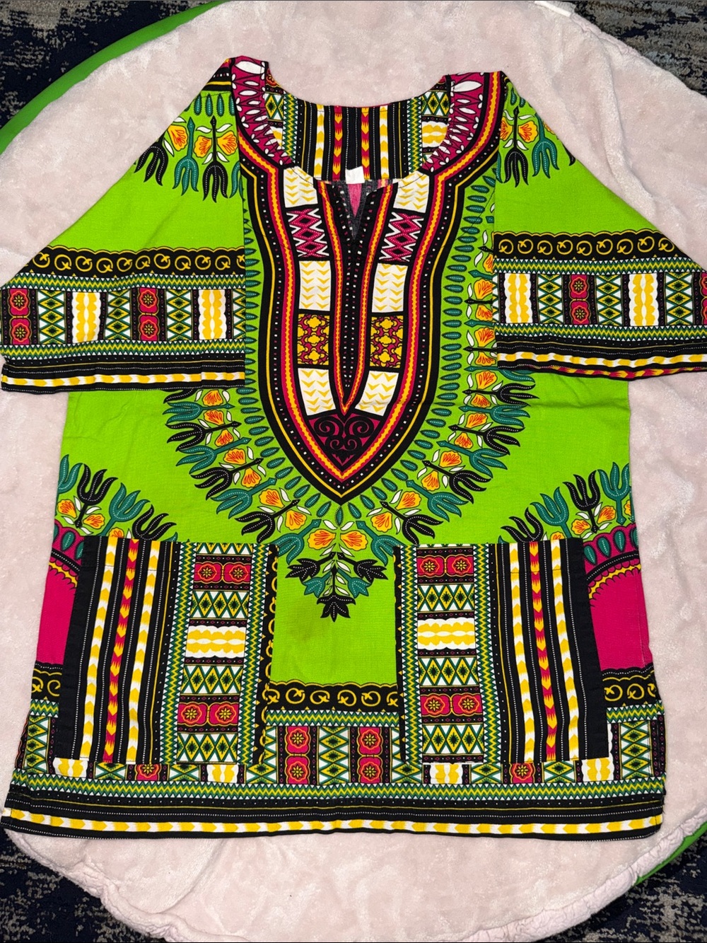 Vibrant Green Dashiki Top with Bold Tribal Print